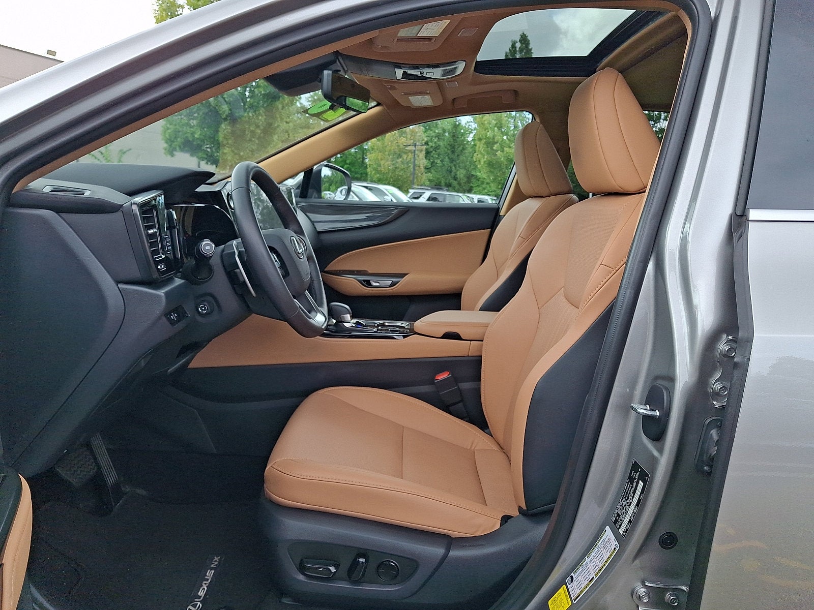 2026 Lexus NX 350 - Photo 14