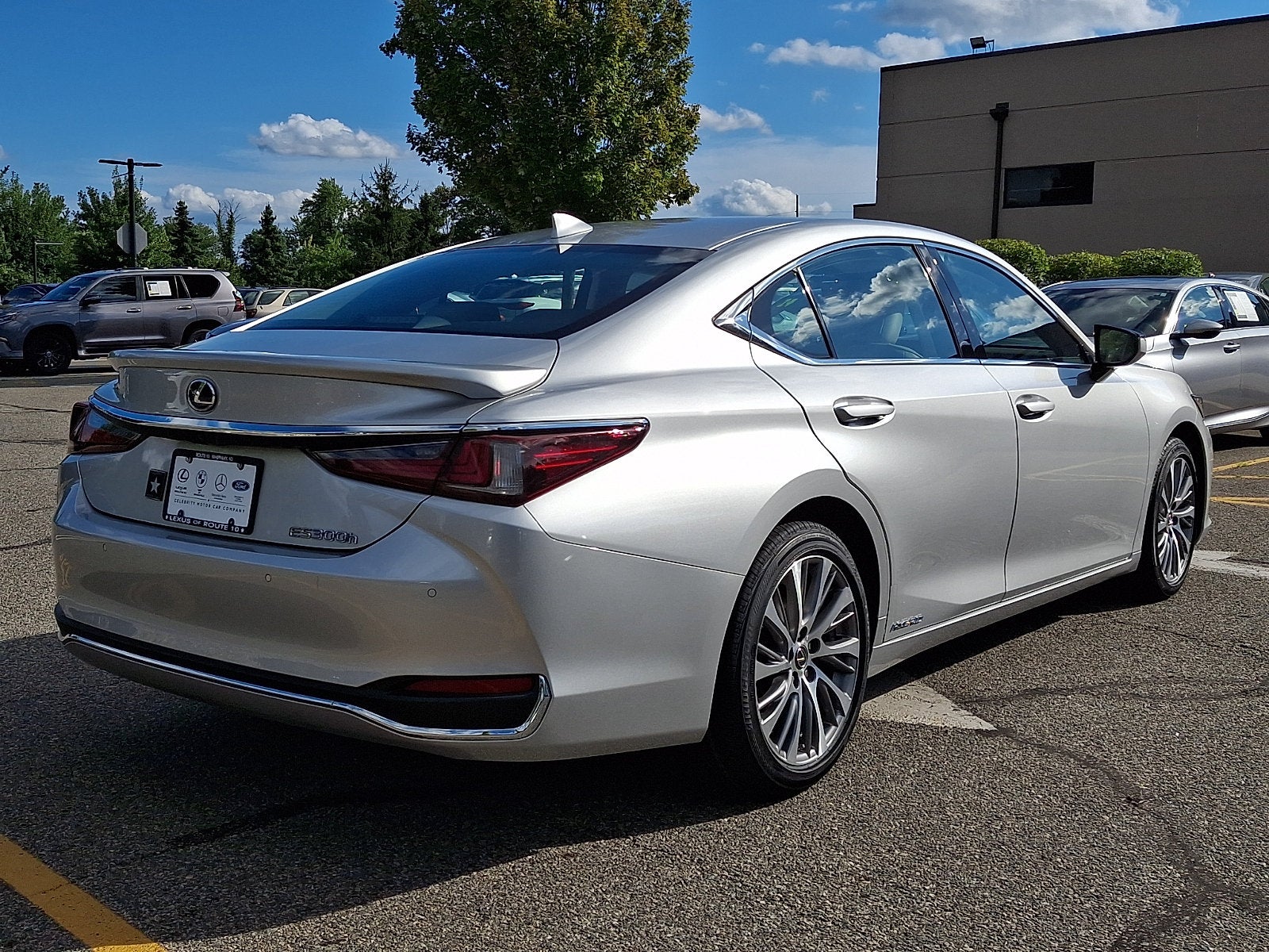 2021 Lexus ES 300h