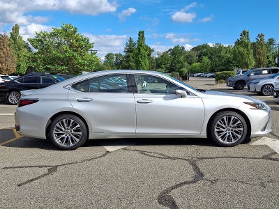 2021 Lexus ES 300h