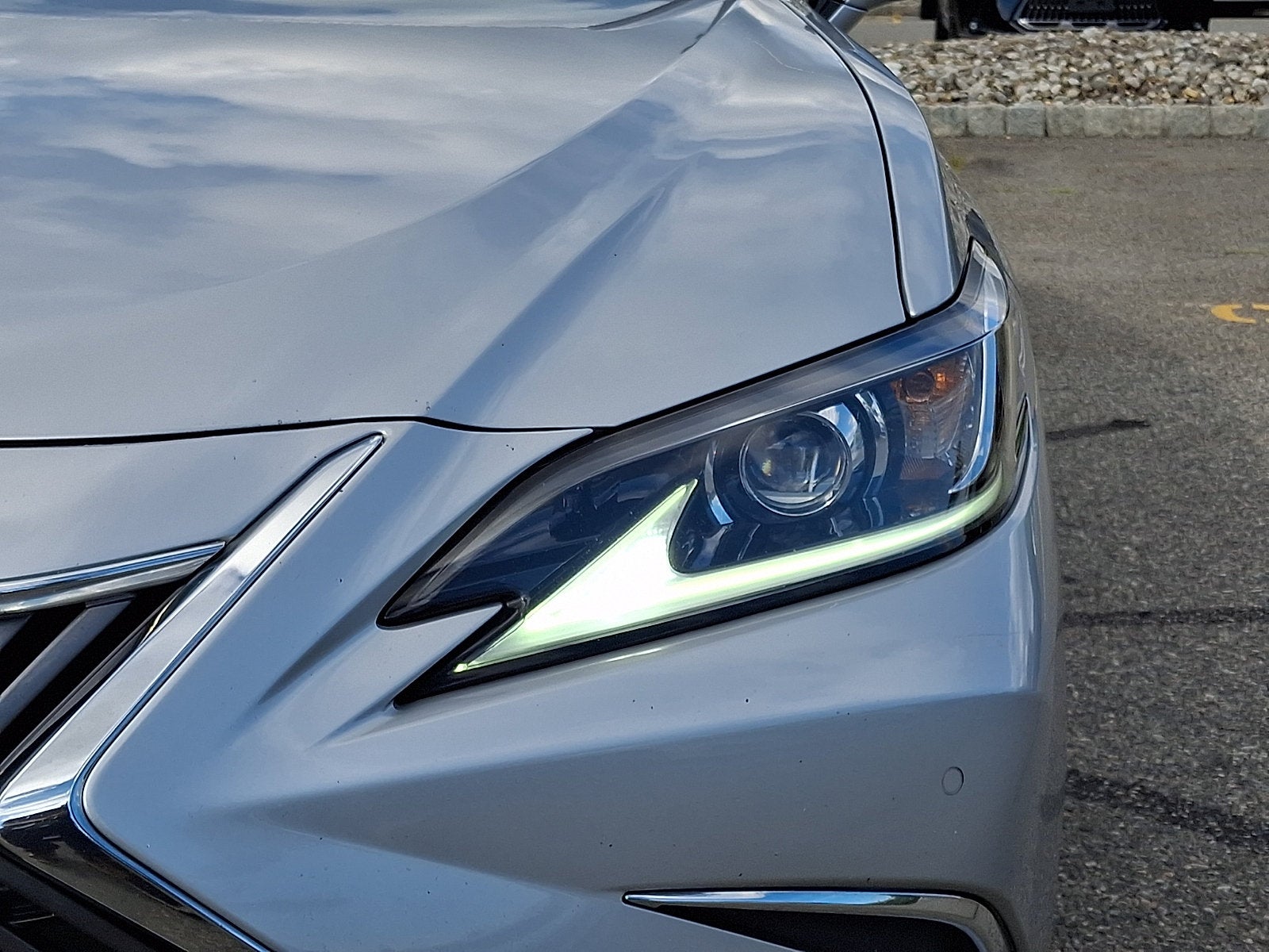 2021 Lexus ES 300h