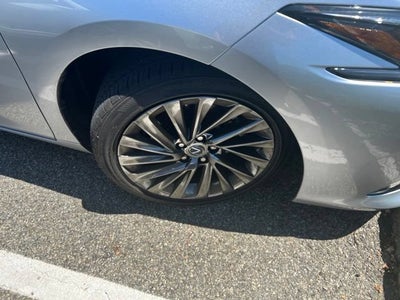 2025 Lexus ES 350 Ultra Luxury