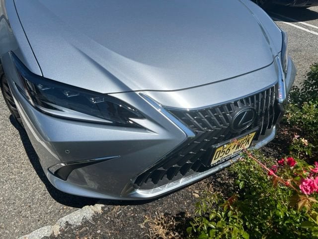 2025 Lexus ES 350 Ultra Luxury