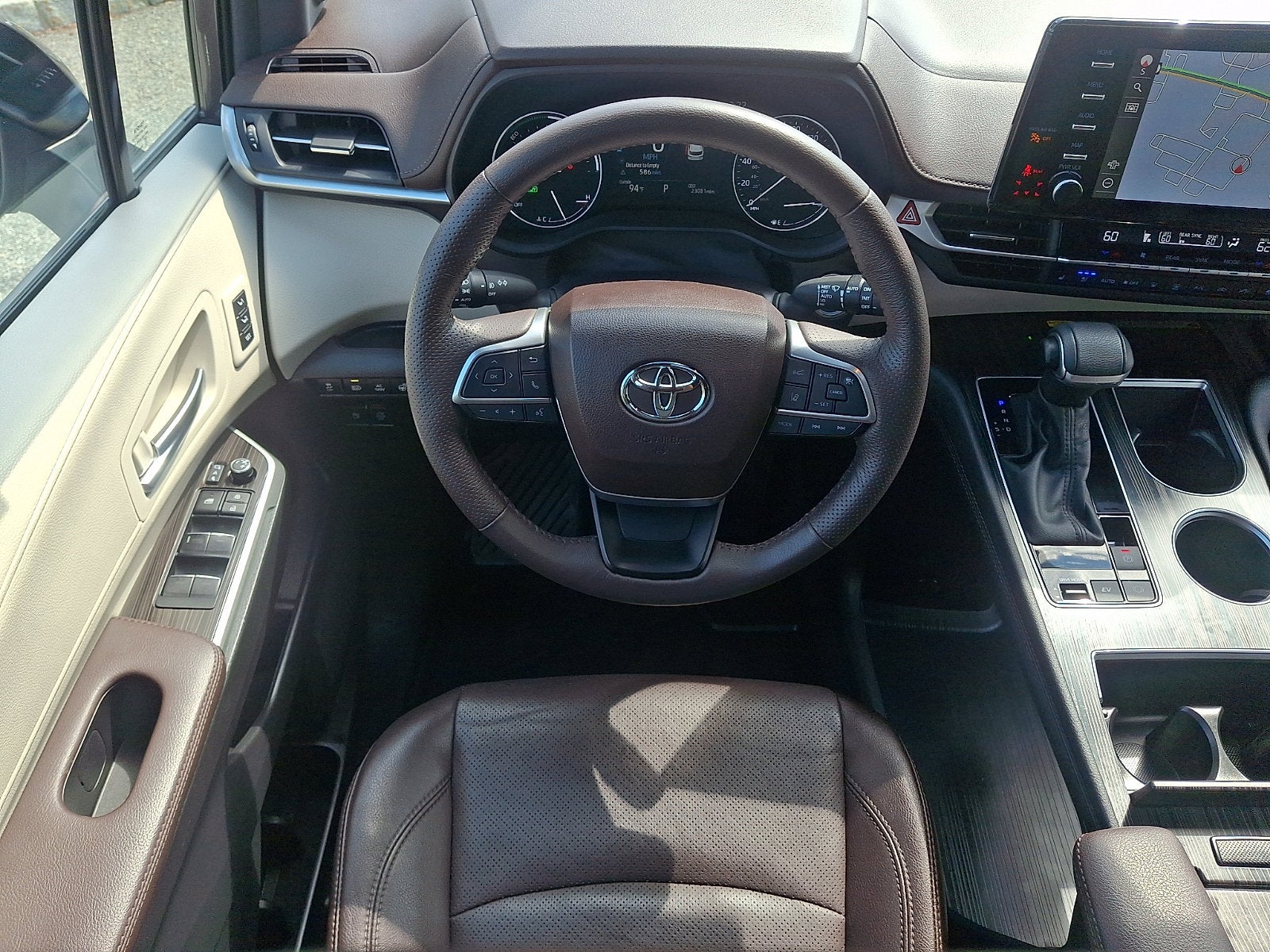 2024 Toyota Sienna Platinum 7 Passenger