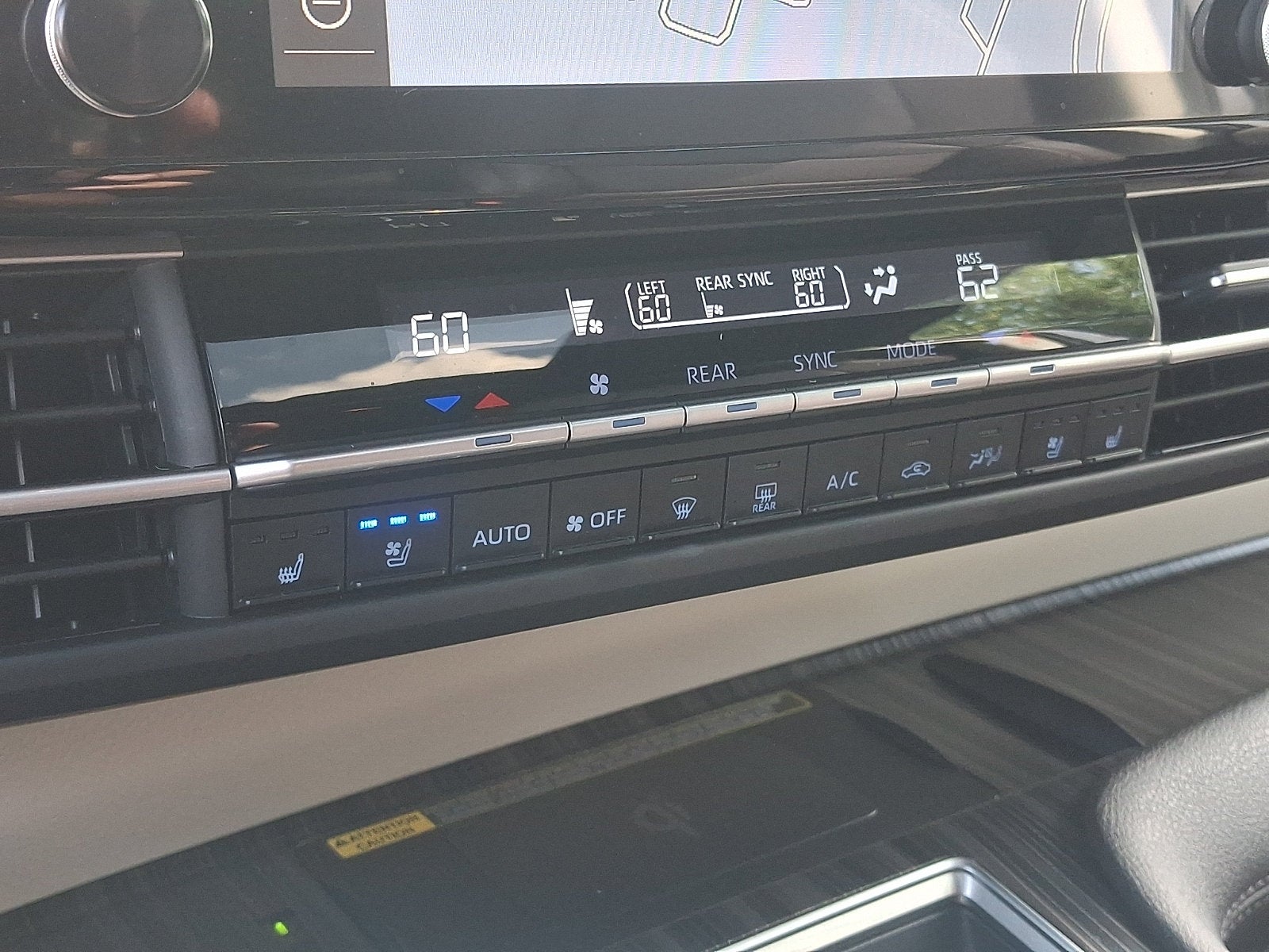 2024 Toyota Sienna Platinum 7 Passenger