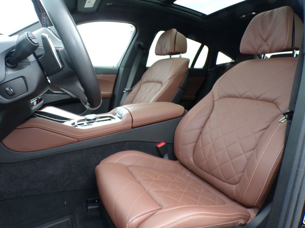 2024 BMW X6 M60i