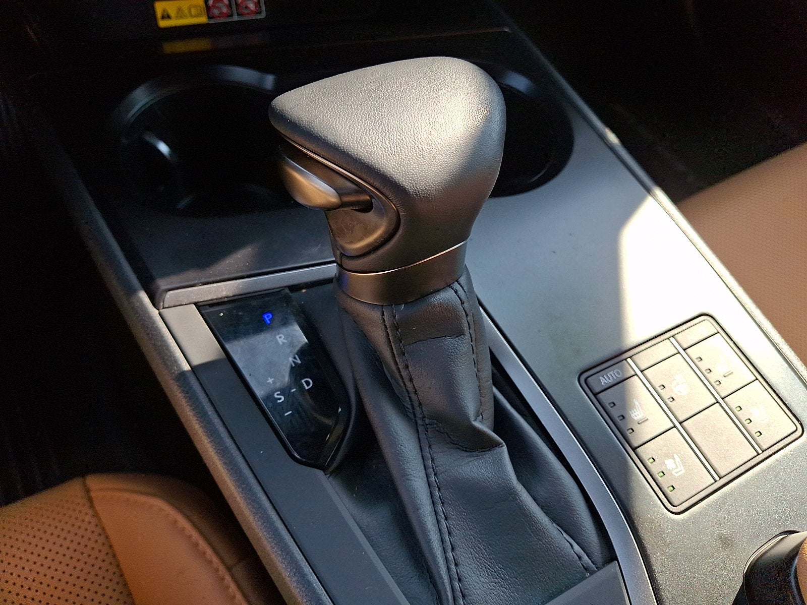 2024 Lexus UX 250h Premium