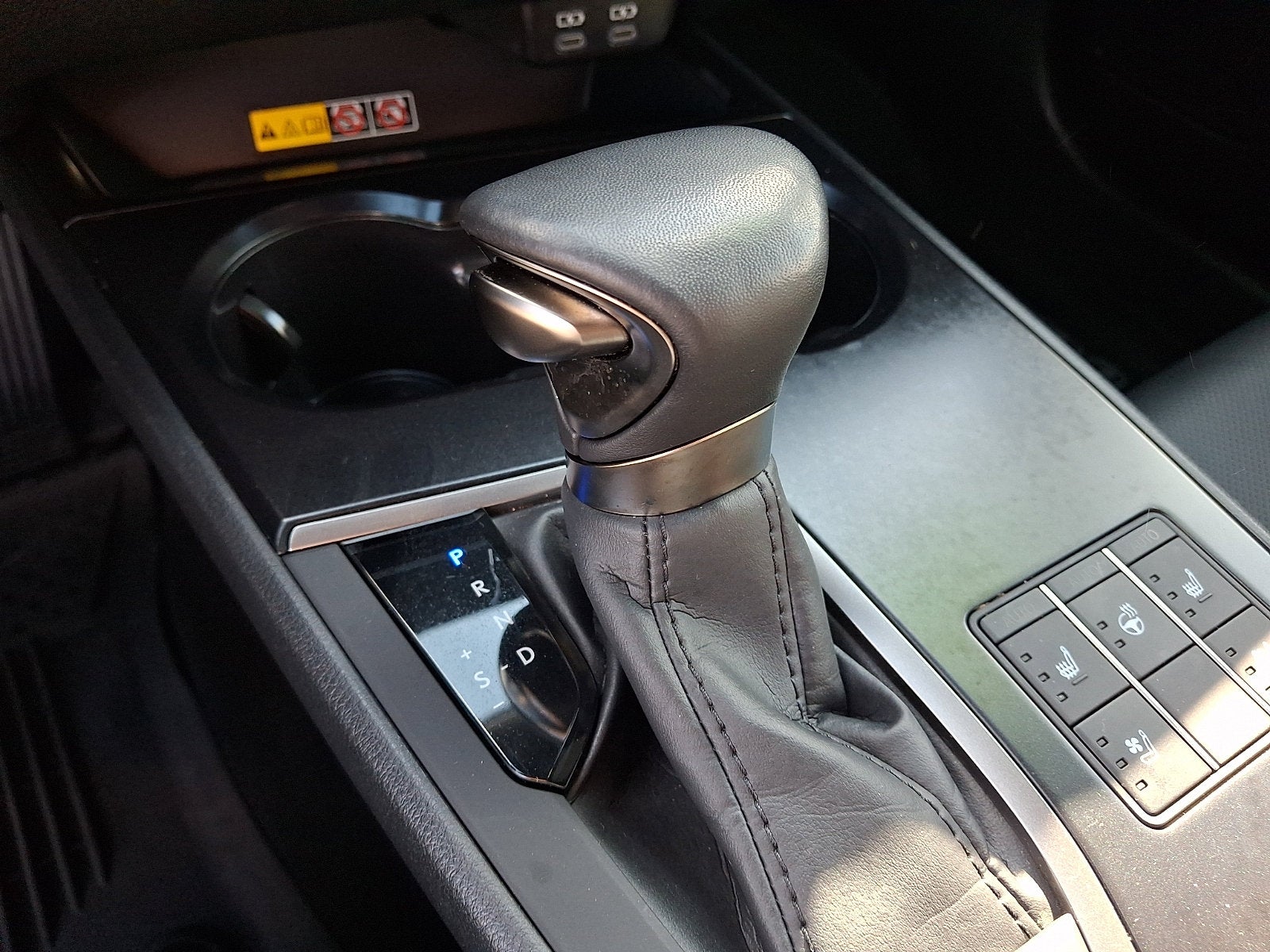 2024 Lexus UX 250h Premium
