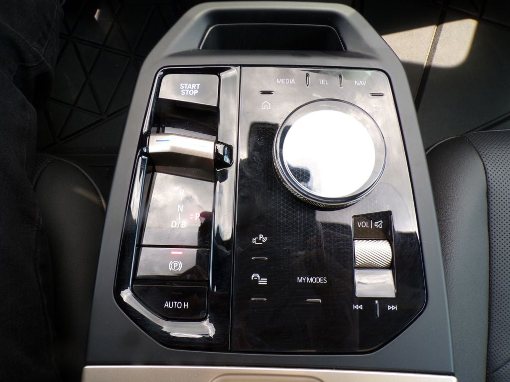 2023 BMW iX xDrive50